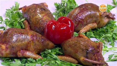 طريقة عمل الحمام المحشي رز بالكبد والقوانص في المنزل