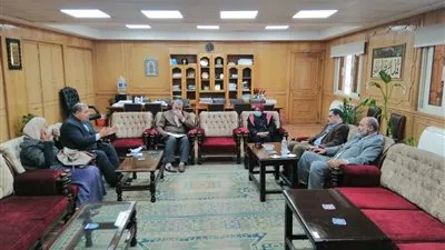 الشربيني يناقش آلية النهوض والارتقاء بمعاهد النظم الإدارية بجامعة الأزهر