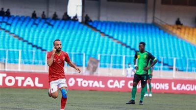 الأهلي يضرب فيتا كلوب في عقر داره بثلاثية ويعزز حظوظه في بلوغ ربع نهائي دوري الأبطال