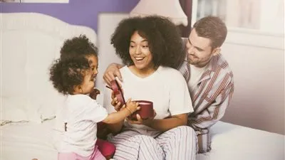 أجمل رسائل عيد الام 2021 مكتوبة Happy Mother Day.. عبارات وكلمات لتهنئة الام  في عيدها عبر للفيسبوك والواتس اب