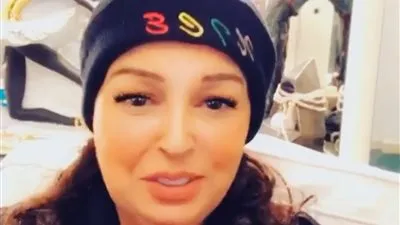 فيفي عبده توجه رسالة إلى الأمهات بمناسبة عيد الأم.. فماذا قالت؟