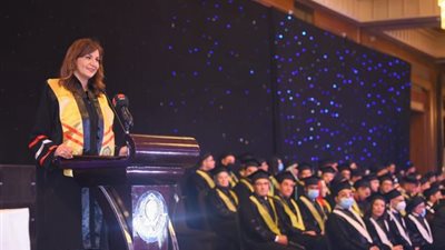 وزيرة الهجرة تشهد تخرج طلاب الدراسات العليا في الإدارة من الأكاديمية العربية للعلوم والتكنولوجيا 