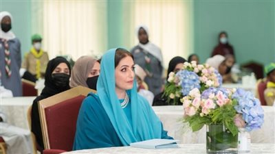 في ظهور نادر.. زوجة سلطان عمان تخطف الأنظار (صور)