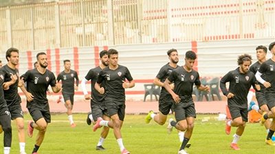 الجهاز الفني يخصص فقرة تأهيلية خفيفة على هامش مران الزمالك