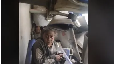 شاهد.. لقطات من داخل إحدى عربات قطار سوهاج المنكوب