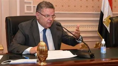 وزير قطاع الأعمال يعتذر لملاك 