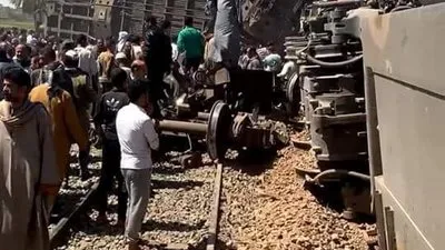 تسلسل زمني لـ6 ساعات مرعبة.. كيف تعاملت وزيرة الصحة مع حادث قطاري سوهاج؟ (التفاصيل الكاملة)