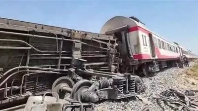 ندب لجنة من القوات المسلحة لبيان صلاحية تشغيل القطارين المتصادمين بسوهاج