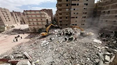 تفاصيل جديدة حول أسباب انهيار عقار جسر السويس