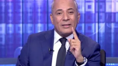 شاهد.. أحمد موسى ينفعل بعد سقوط سقالات كوبري ترسا