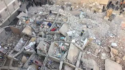 برلماني يفجر مفاجأة عن عقار جسر السويس المنهار