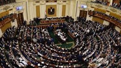 مجلس النواب يقف دقيقة حدادا على روح ضحايا حادث قطاري سوهاج