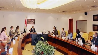 وزير الاتصالات يعرض على ممثل الأمم المتحدة استراتيجية بناء مصر الرقمية