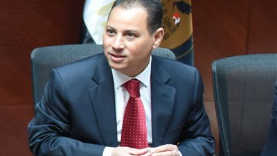 محمد عمران يواصل تعزيز دور المرأة ويقدم تسهيلات لاجتياز برنامج