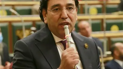 تجنبا لزحام رمضان.. نائب يطالب بزيادة عدد المنافذ المتحركة لبيع السلع  