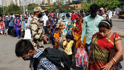 الهند تسجل رقما قياسيا آخر في إصابات كورونا مع إغلاق ولاية ماهاراشترا