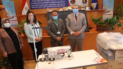 تسليم 3307 بوليصة تأمين تكافلي ضد الحوادث للعمالة غير المنتظمة والصيادين بدمياط