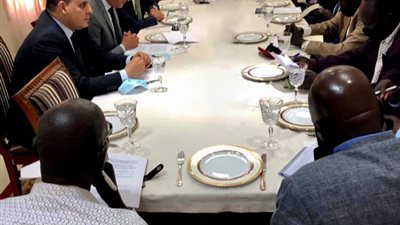 عاجل..  الصناعة تبحث استيراد الأخشاب من جنوب السودان