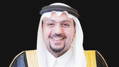 أمير منطقة القصيم يهنئ نادي الحزم بصعوده لدوري الأمير محمد بن سلمان للمحترفين