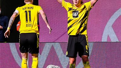 تطور جديد بشأن رحيل هالاند عن بروسيا دورتموند