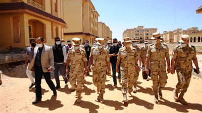 رئيس الأركان يتفقد الحالة الأمنية بشمال سيناء.. ويلتقي رجال القوات المسلحة