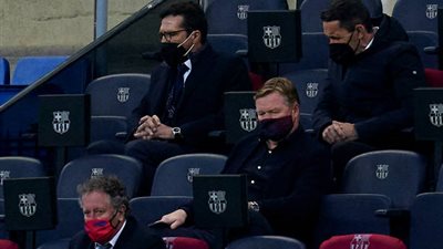 عاجل - كومان يُهاجم لاعبي برشلونة بعد الخسارة ضد غرناطة