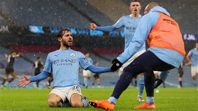 نجم مانشستر سيتي يقاطع وسائل التواصل الاجتماعي