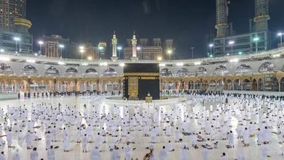 الموارد البشرية تشارك في تنفيذ أعمال تطوعية لخدمة المصليين بالمسجد الحرام