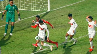 عاجل - تعرف على القنوات الناقلة لقمة الأهلي والزمالك والمعلقين وتشكيل الفريقين