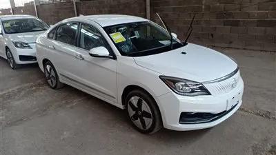 مواصفاتها وطريقة شحنها.. معلومات عن السيارة الكهربائية 