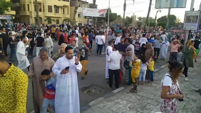 غياب للإجراءات الاحترازية أثناء صلاة العيد بمسجد عمرو بن العاص