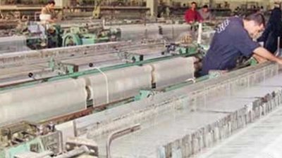 وزارتي الصناعة وقطاع الأعمال يبحثان التحديات التى تواجه قطاع الغزل والنسيج 