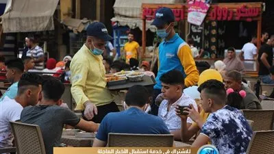 ازدحام على محلات الكشري في أول أيام عيد الفطر المبارك (صور)