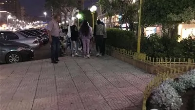 اختفاء الازدحام بشوارع مدينة نصر قبل دقائق من غلق المحلات والمطاعم (صور)