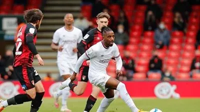 فوز غير مطمئن لبورنموث على برينتفورد بذهاب قبل نهائي ملحق الترقي