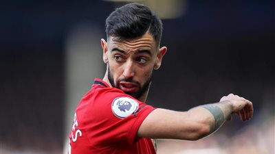 فيرنانديز يتوج بجائزة أفضل لاعب في مانشستر يونايتد