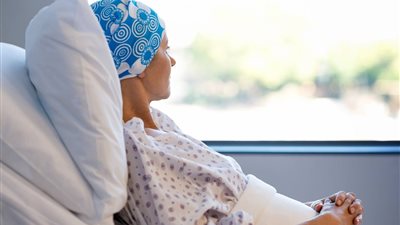 احذر.. 5 سلوكيات خاطئة تتسبب في وفاة ثلث مرضى السرطان (إنفوجراف)