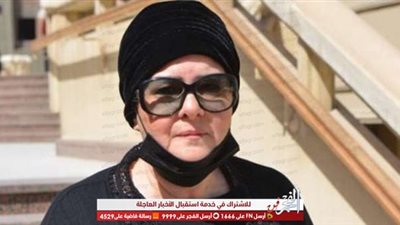 أشرف زكي: هذا طلب حسن الرداد ورامي رضوان بشأن الحالة الصحية لدلال عبد العزيز 