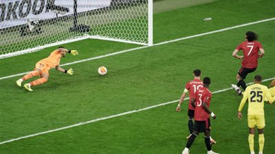 نهائي اليوروباليج.. كافاني يسجل هدف التعادل لمانشستر يونايتد أمام فياريال (فيديو) 