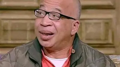 نهال عنبر: معانا إيصالات علاج الفنان شريف دسوقي