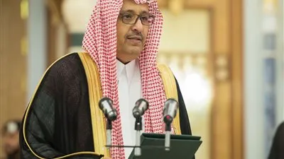 أمير منطقة الباحة يتفقد عدداً من مشروعات الطرق بالمنطقة