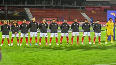 مؤمن زكريا يداعب نجم الأهلي 