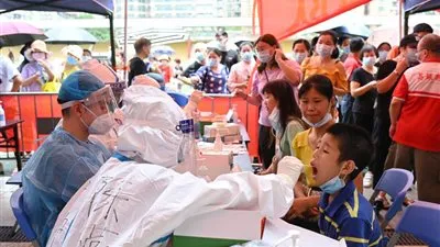 الصين تلغي الرحلات الجوية بسبب ارتفاع مفاجئ في إصابات كورونا