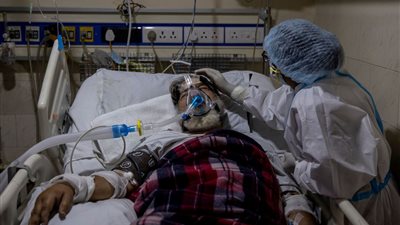 الهند تعيد فتح بعض المدن مع وصول إصابات كورونا إلى أدنى مستوى لها منذ شهرين