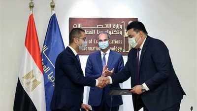 توقيع اتفاقية مساهمين بين المصرية للاتصالات وفودافون العالمية