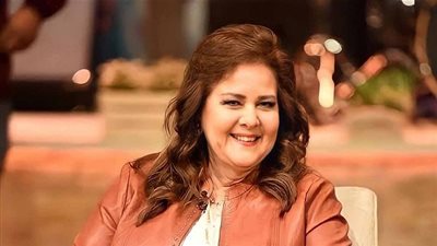ننشر تطورات حالة الفنانة دلال عبدالعزيز الصحية وحقيقة معرفتها وفاة سمير غانم