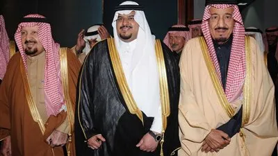 نائب أمير منطقة الرياض يؤدي صلاة الميت على المستشار الخاص بمكتب أمير المنطقة