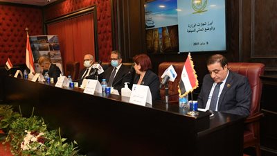 من مكافحة كورونا إلى استعادة القطع المهربة.. وزير الآثار يكشف استراتيجية العمل خلال الفترة الماضية