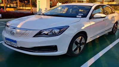 بدء سير السيارة الكهربائية 