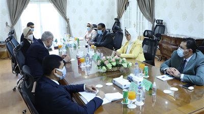 وزيرة الصحة ورئيس 